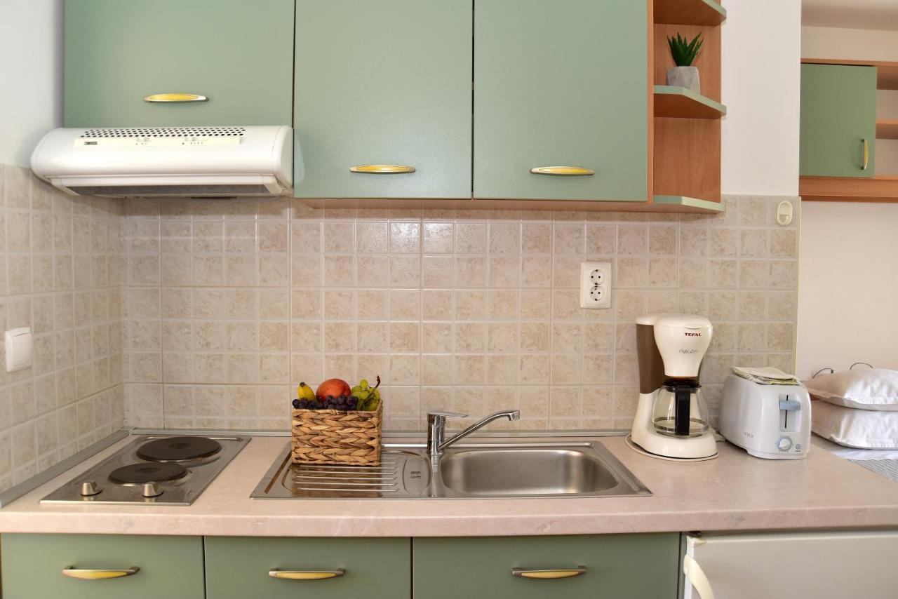 Old Town Studio Apartments Makarska Esterno foto