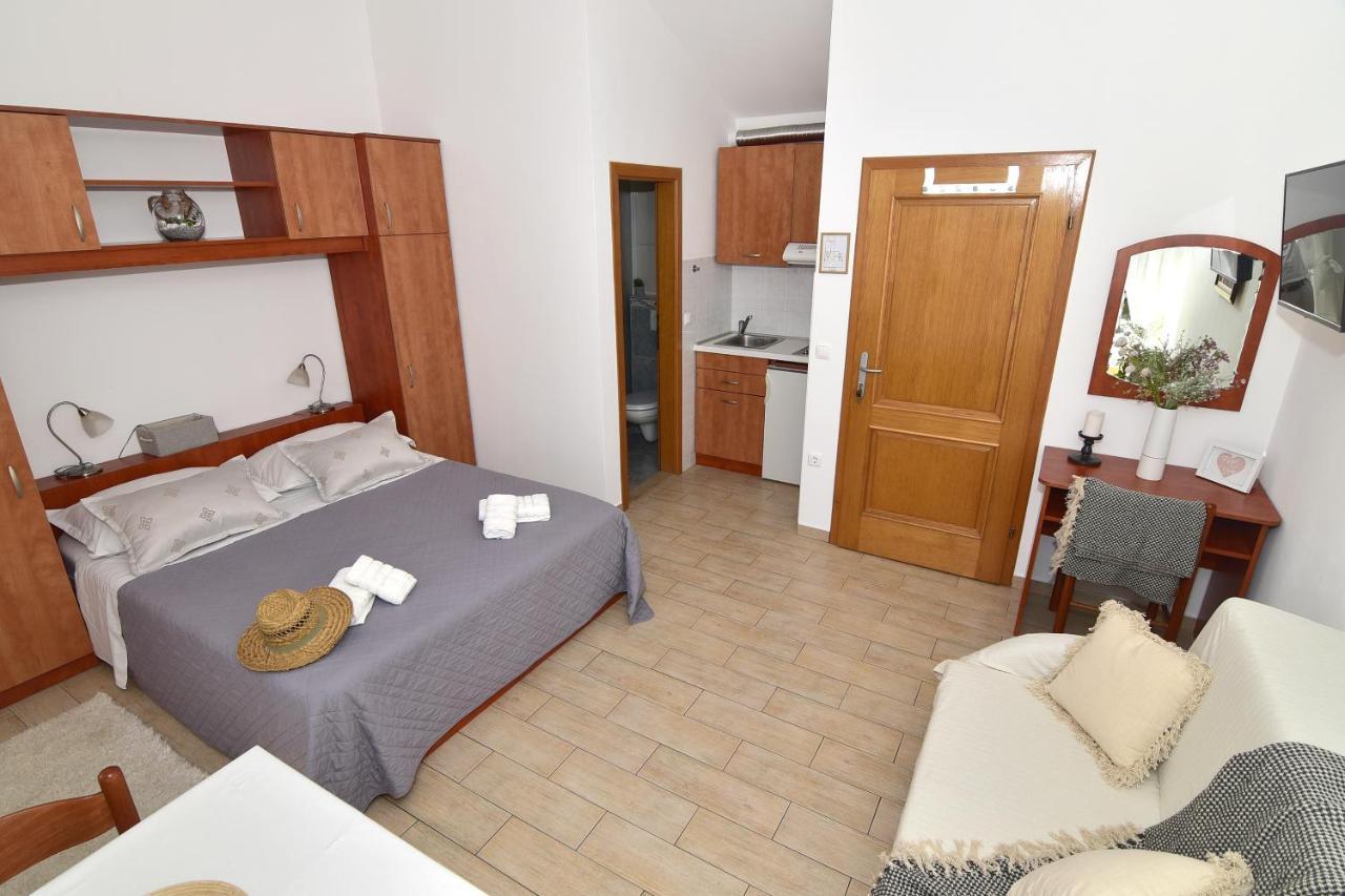 Old Town Studio Apartments Makarska Esterno foto