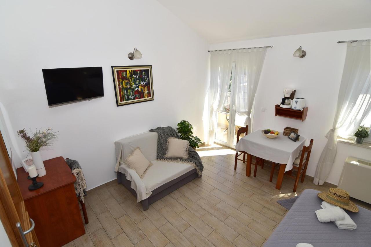Old Town Studio Apartments Makarska Esterno foto