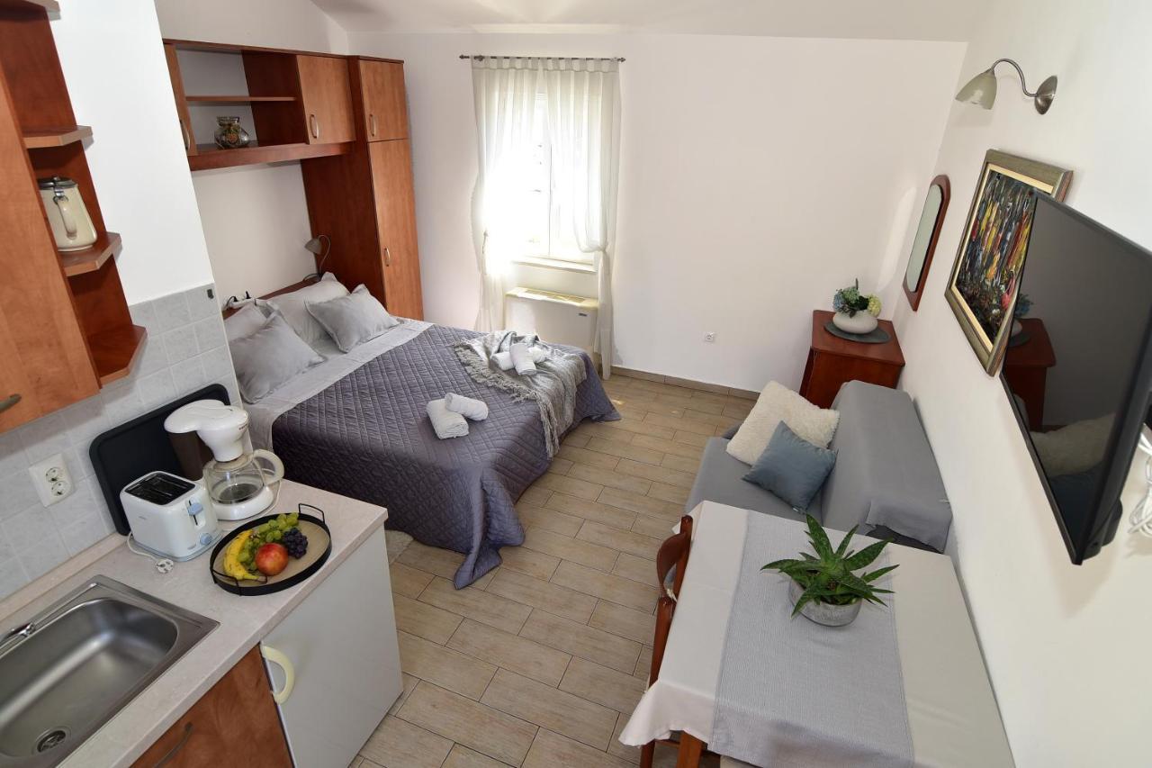 Old Town Studio Apartments Makarska Esterno foto