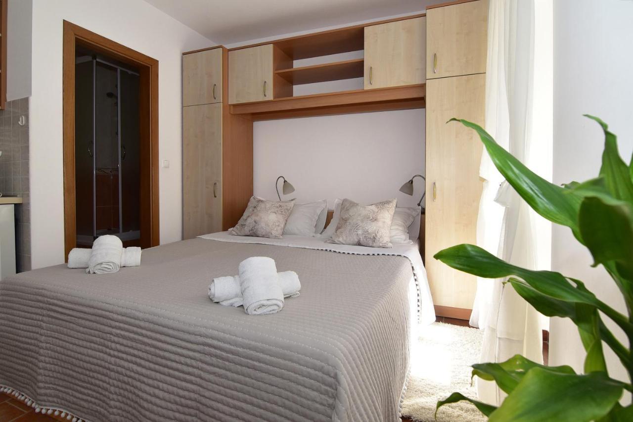 Old Town Studio Apartments Makarska Esterno foto