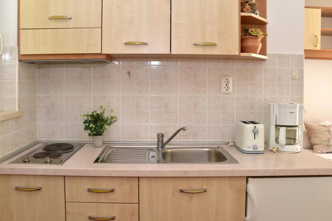 Old Town Studio Apartments Makarska Esterno foto