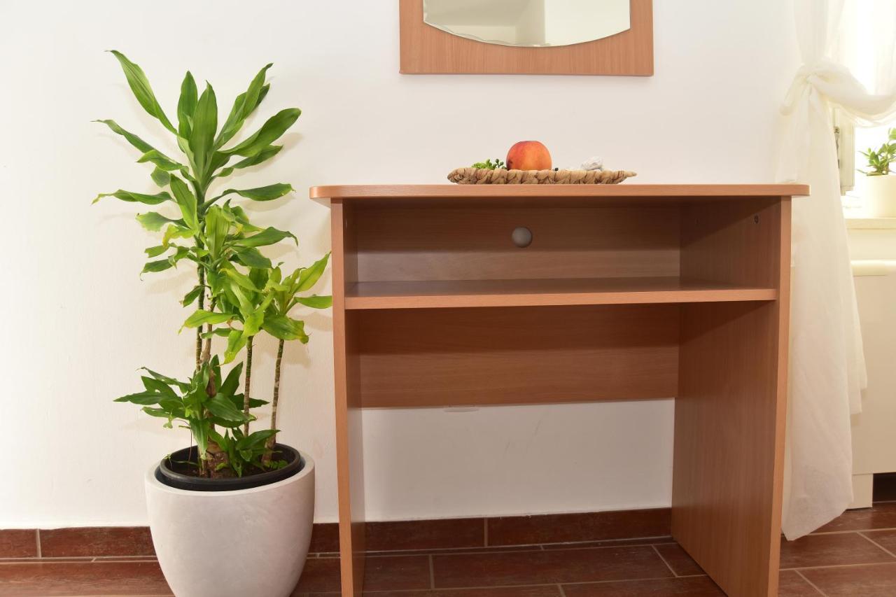Old Town Studio Apartments Makarska Esterno foto