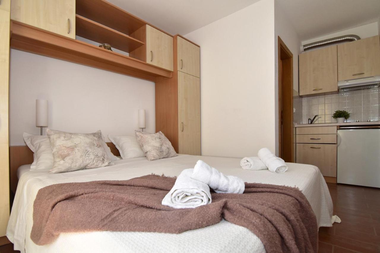 Old Town Studio Apartments Makarska Esterno foto
