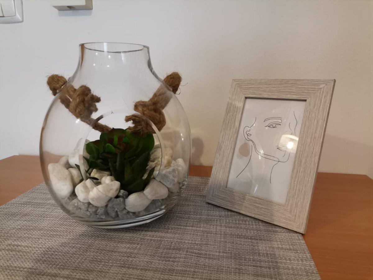 Old Town Studio Apartments Makarska Esterno foto