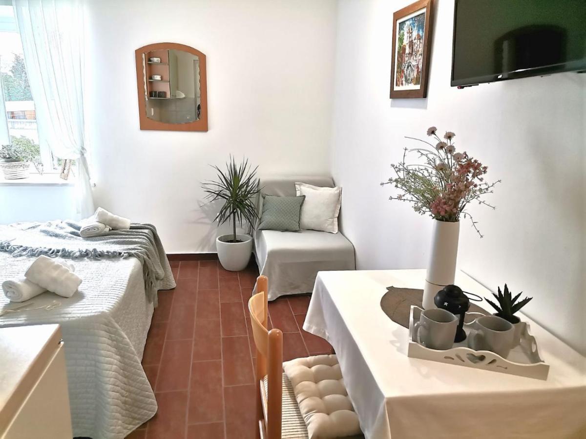 Old Town Studio Apartments Makarska Esterno foto