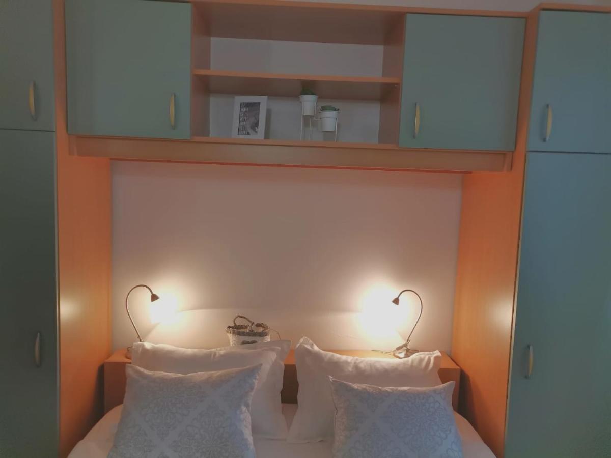 Old Town Studio Apartments Makarska Esterno foto